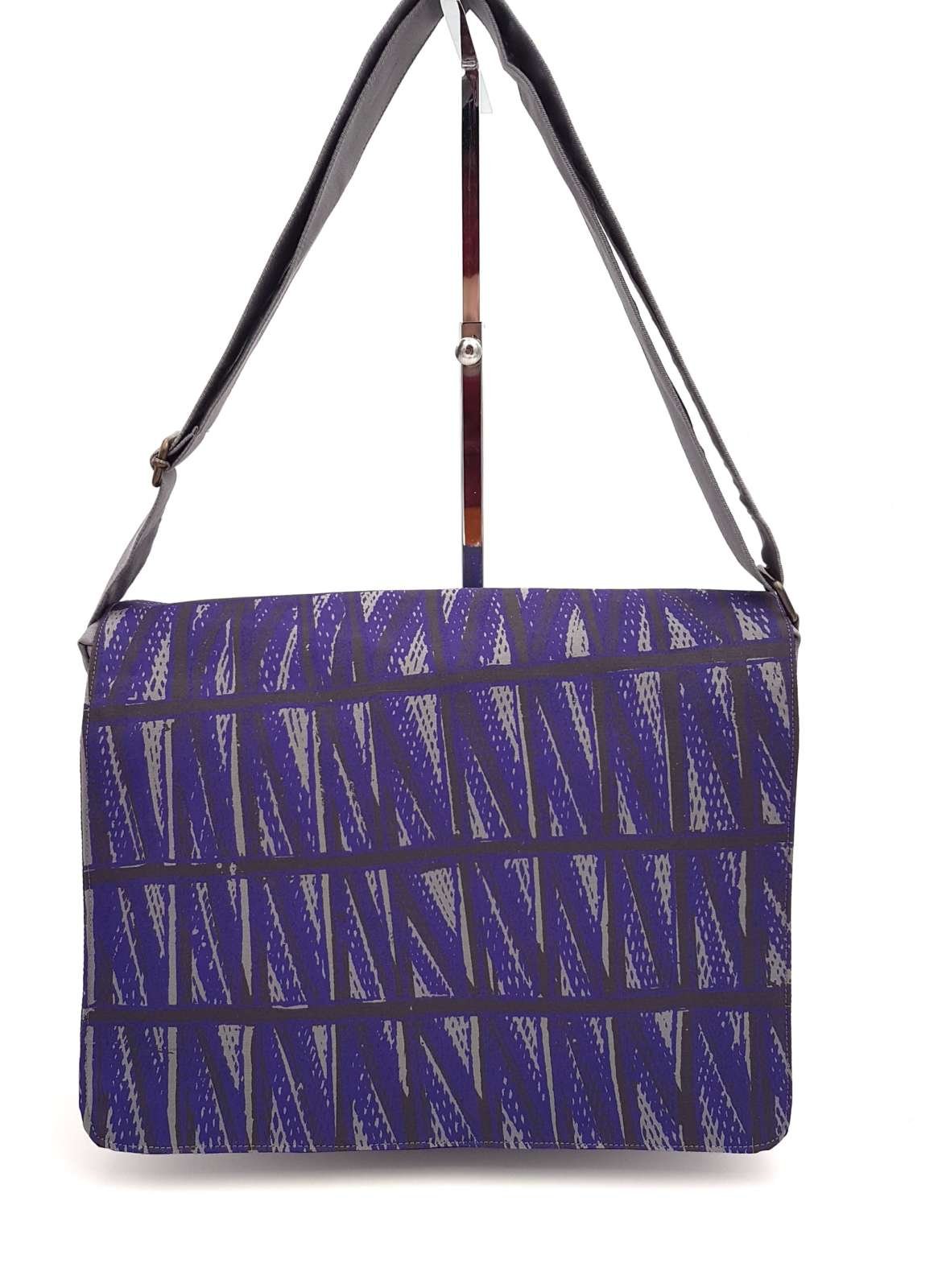 Frankie Bag - Marrirrmira Story – Philip Gudthaykudthay (purple) - Image 8