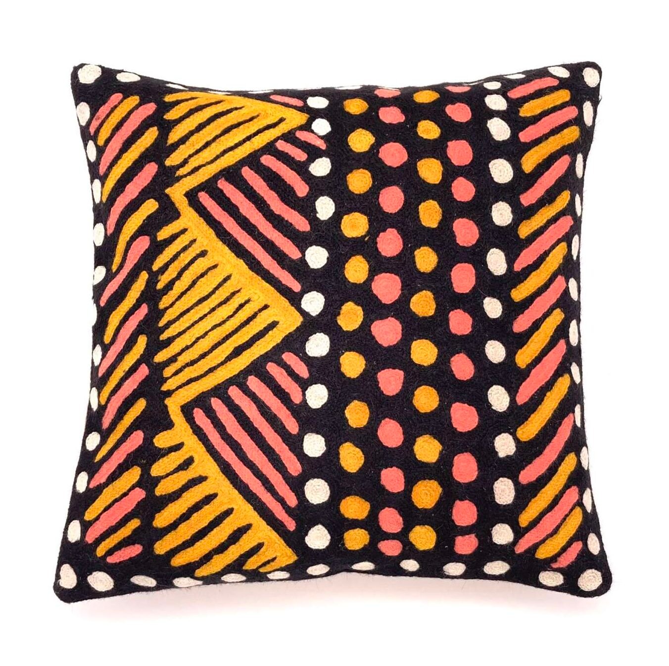 Cushion - Carol Puruntatameri - Yoi