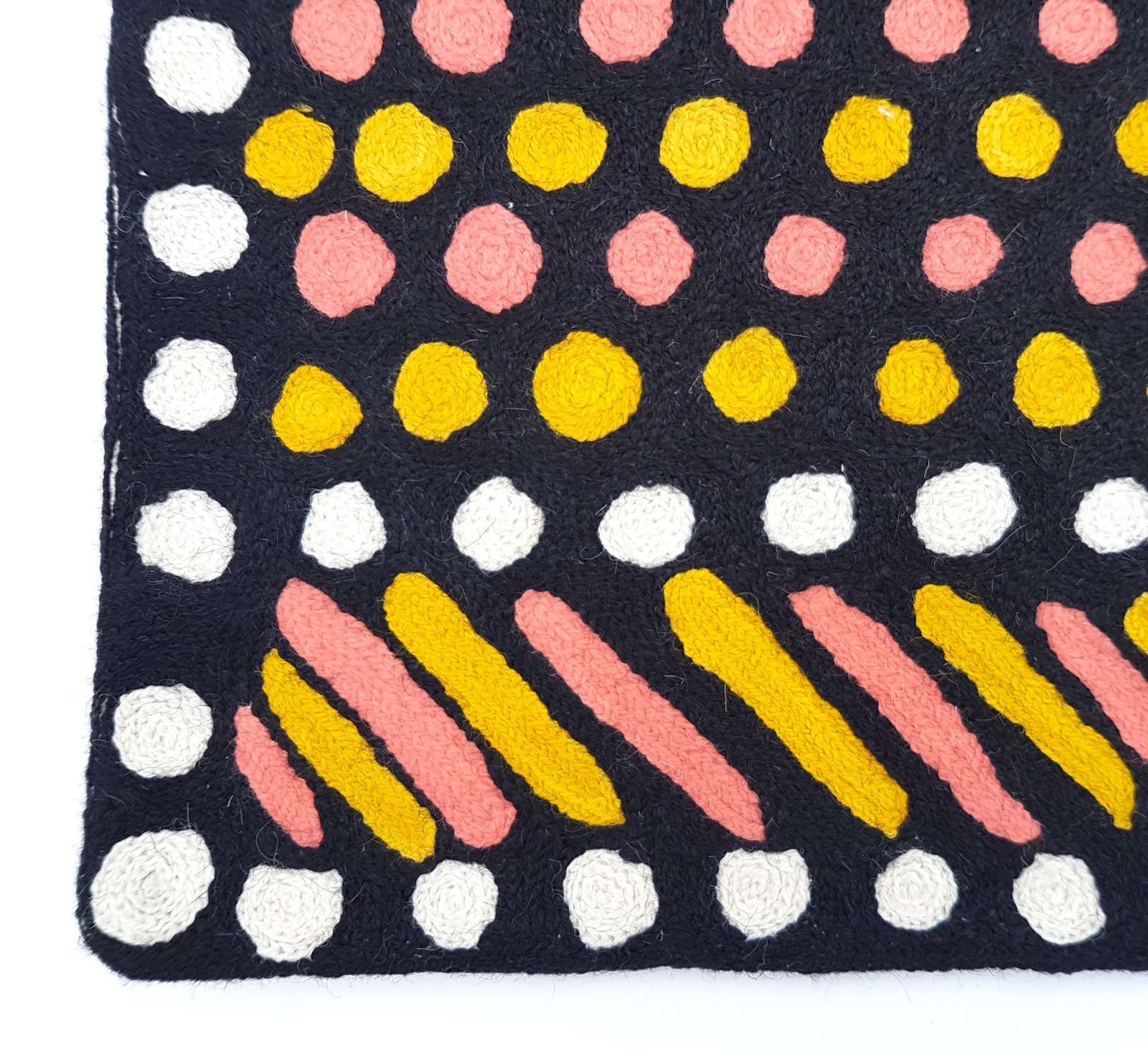 Cushion - Carol Puruntatameri - Yoi - Image 2