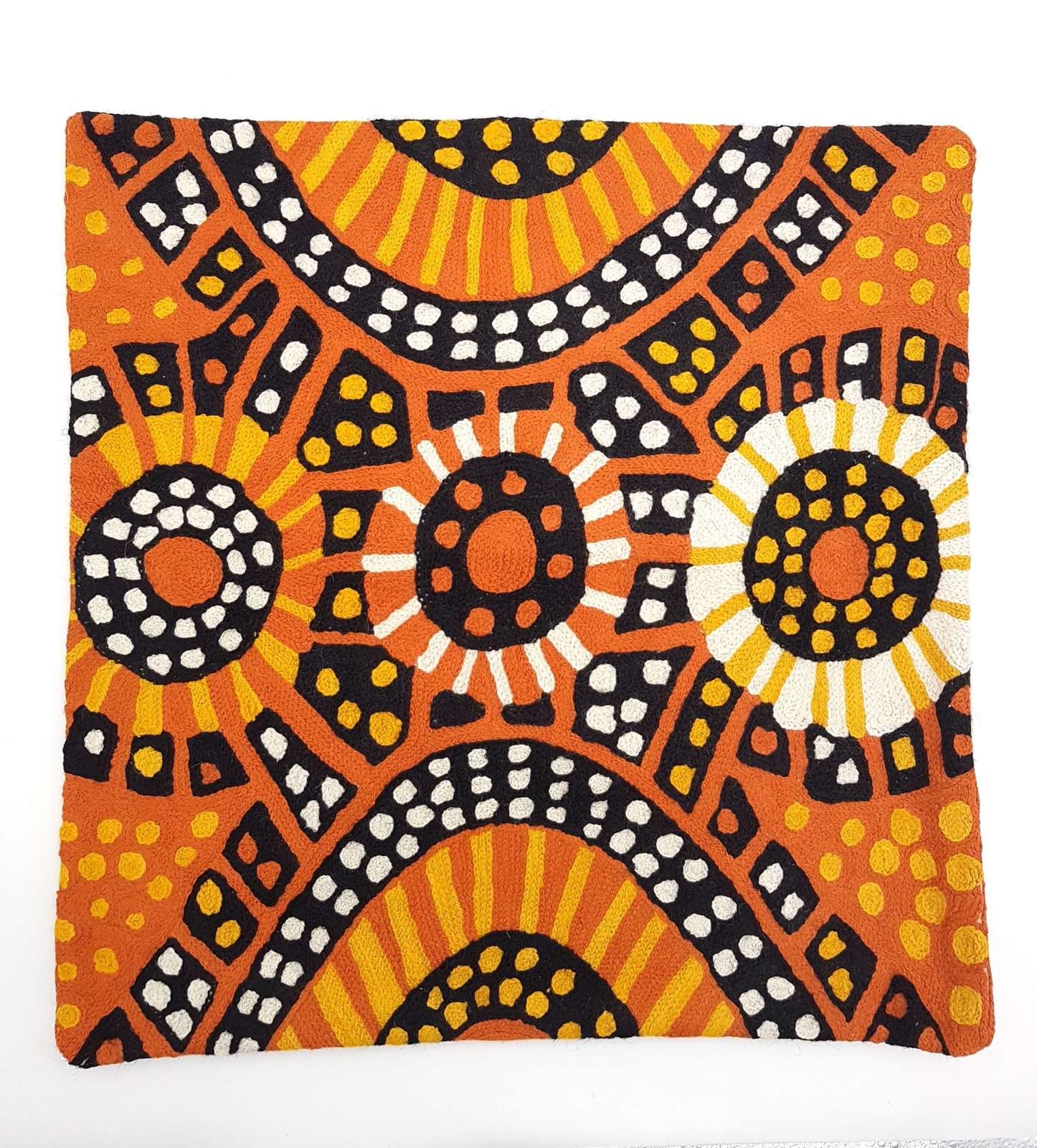 Cushion - Nina Puruntatameri - Kulama - Image 2