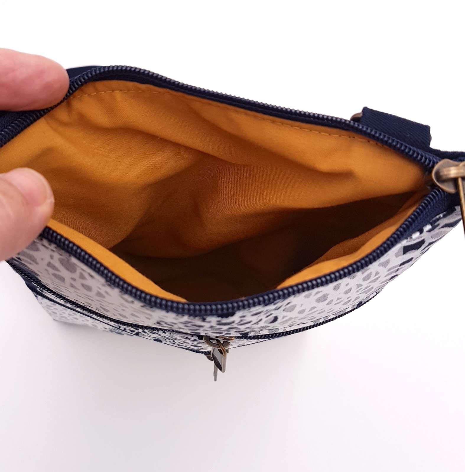 Serena Bag - Injalak - Fish Net (hand printed in Oz) - Image 5