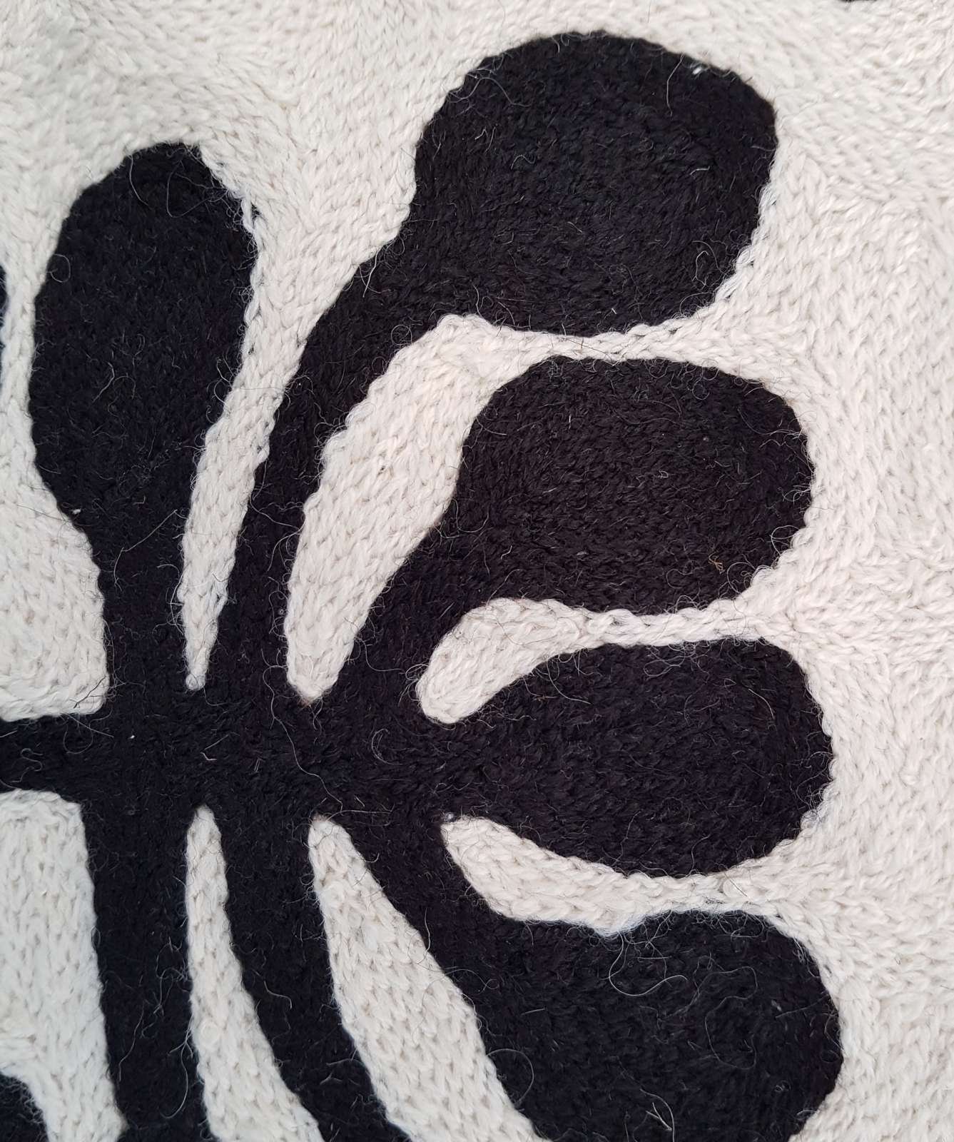 Mitjili Napurrula - Watiya Tjuta - Kilim (S) - Image 3