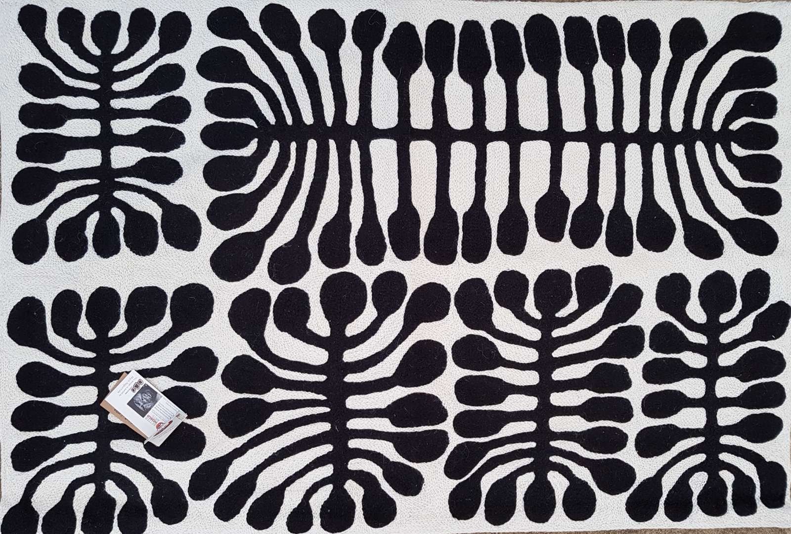 Mitjili Napurrula - Watiya Tjuta - Kilim (S) - Image 4